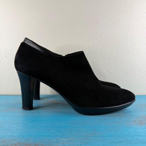 AQUATALIA Women's Black Suede Side Zip Heeled Ankle Booties 9 - Picture 1 of 9